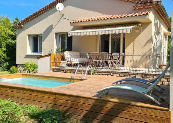 Saint-Quentin-la-Poterie House | Villa Caramel