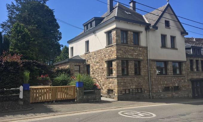 Walk Cottage | Villa Caroline XXL holiday home for 22 people in Waimes