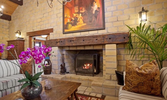 Katikati House | Villa Casa Maria Luxury Tuscan Villa