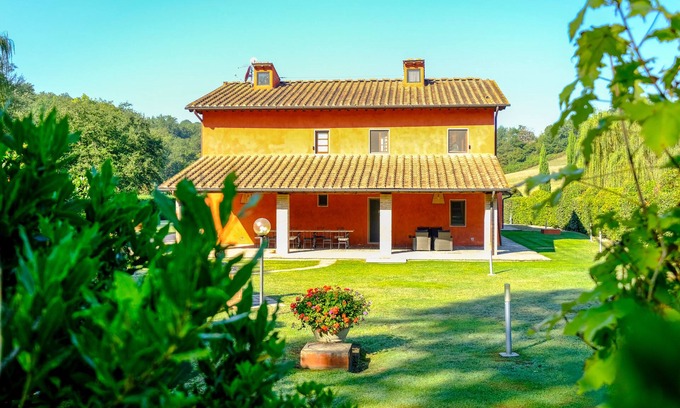 Reggello Villa | Villa Casa Rossa by Fantasia Villas