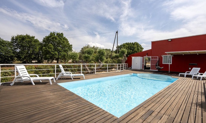 Castellana Grotte Villa | Villa 'Casale Dello Zio, Private Wood' with Private Pool, Wi-Fi and Air Conditioning