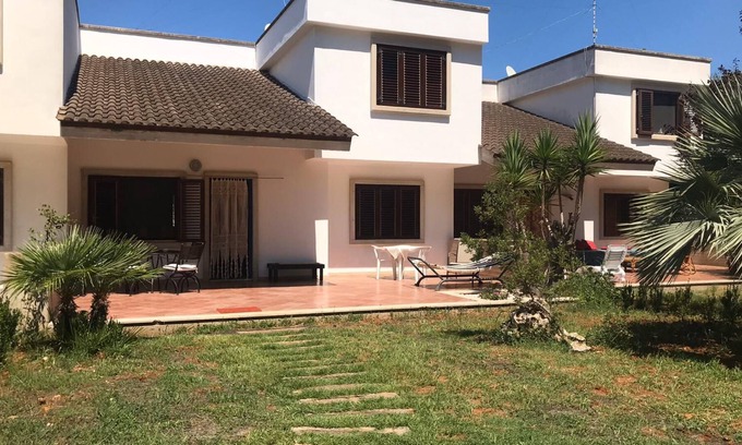 Lido Marini House | Villa Caterina with Terrace & Garden