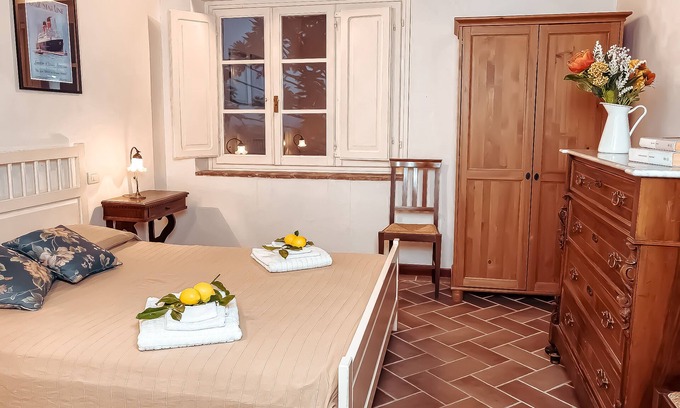 Piano di Conca Apartment | Villa Cenami on hilltop - Astra apartment - big POOL with view near by seaside