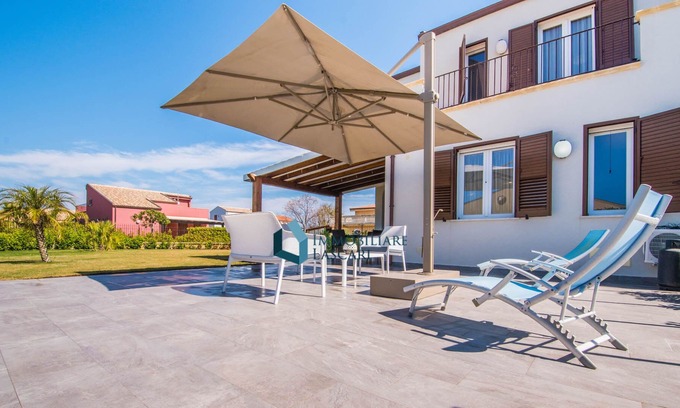 Lascari House | Villa Centineo, sleeps 6 near the sea in full relaxation