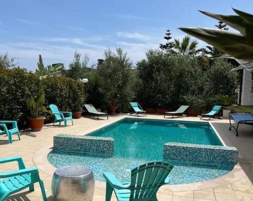 Bisceglie Villa | Villa Cetta al mare….o in piscina?