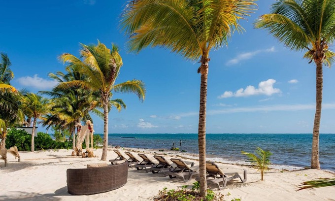 Puerto Morelos Villa | Villa Chantico with private beach