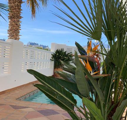 Almerimar Villa | villa cinco palmas