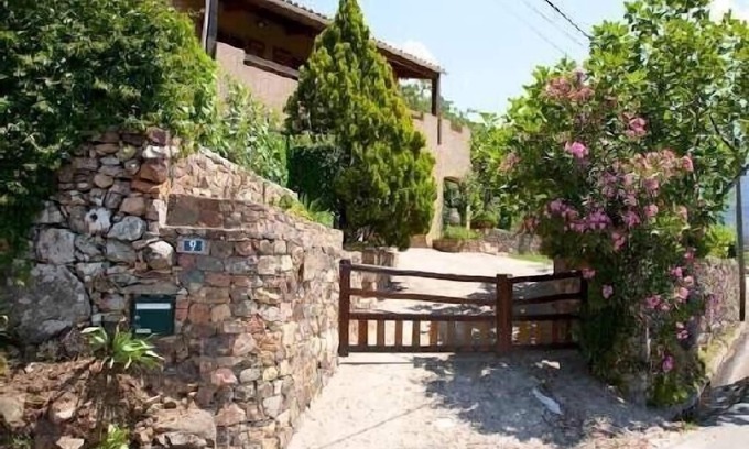 Manso Villa | Villa classified 3 stars 5 minutes from the natural pools reserve de biosphere