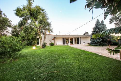 San Michele Salentino Villa | Villa con parco e piscina