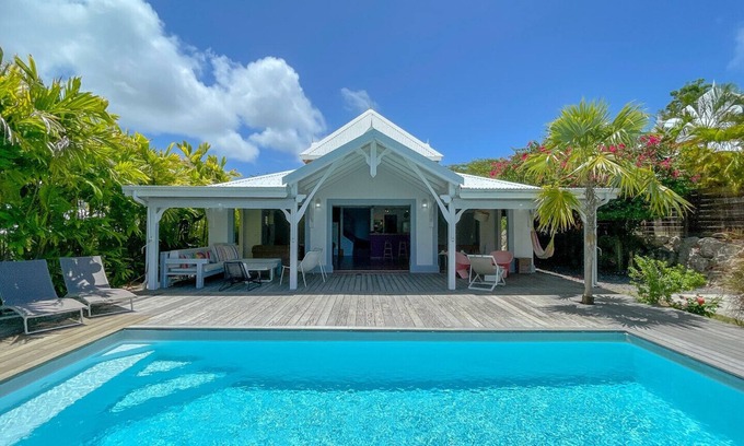Anse des Rochers Villa | Villa Corail, pool, garden, secure access and close to beach and center