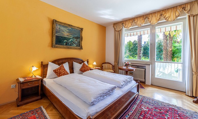Merano Apartment | Villa Coris Apartment Magnolia with Garden