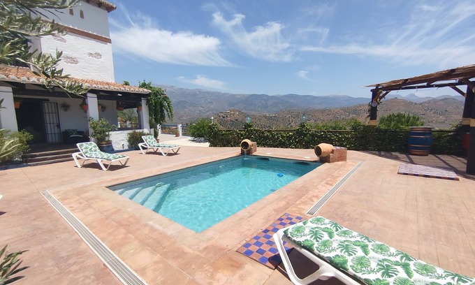 Arenas House | Villa 'Cortijo Miraflores' with Sea Views, Private Pool, and Wi-Fi