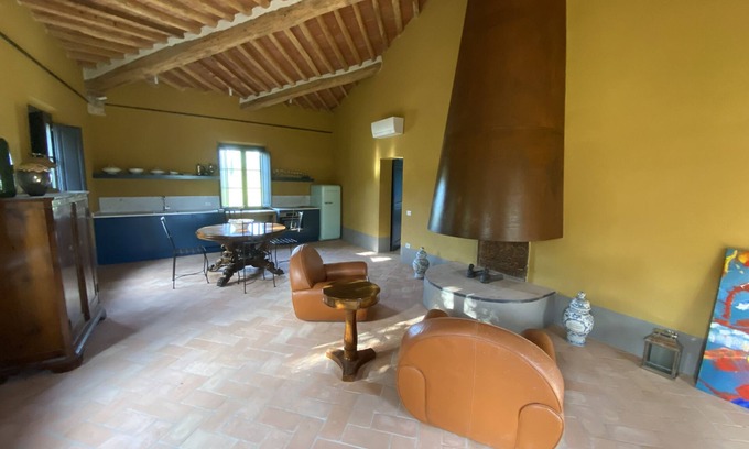 Peccioli Apartment | Villa Cosmiana: the gate house apartment