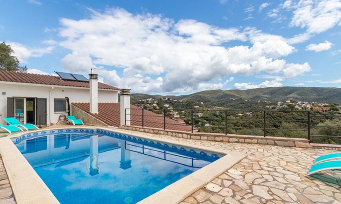 Rio d'Oro Villa | Villa 'Cuarenta Y Dos' with Sea View, Private Pool and Wi-Fi