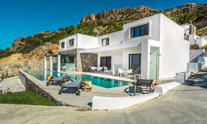 Koutsounari Apartment | Villa Daniela private apartments with pool and seaview