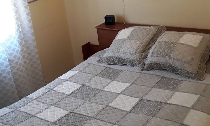 Montfrin Villa | Villa de 3 Chambres, Climatisée et Sécurisée Entourée D'un Jardin Clos
