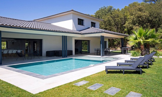 Istres Villa | Villa de l’etang