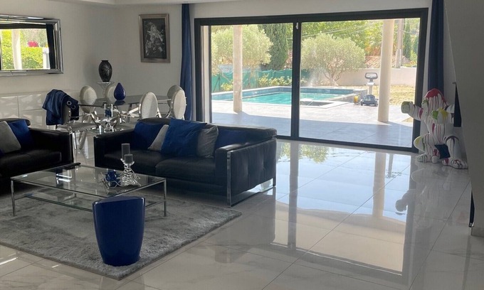Istres House | Villa de saint jean