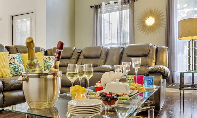 Lake Davenport Estates House | Villa de Souvenirs - Disney 4 Bedroom, 3 Baths