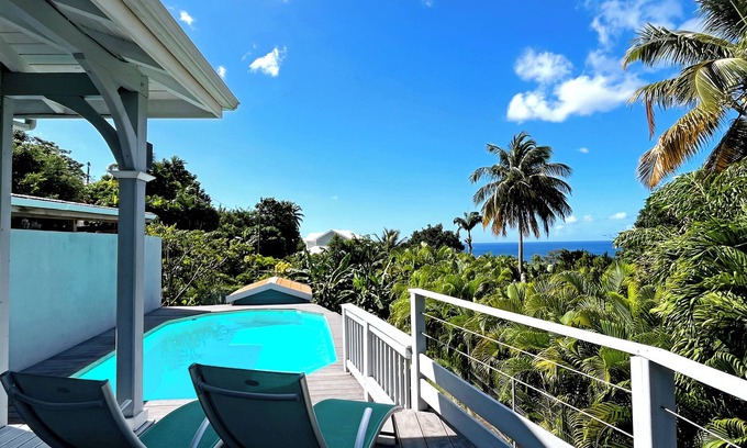 Bouillante Villa | Villa De Théa pool and sea view