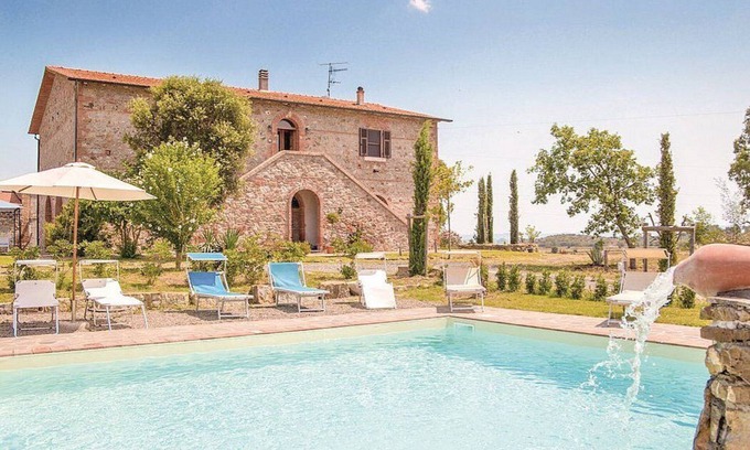 Gavorrano Villa | Villa Dicondra: A welcoming two-story villa in the characteristic style of the Tuscan countryside, with Free WI-FI.