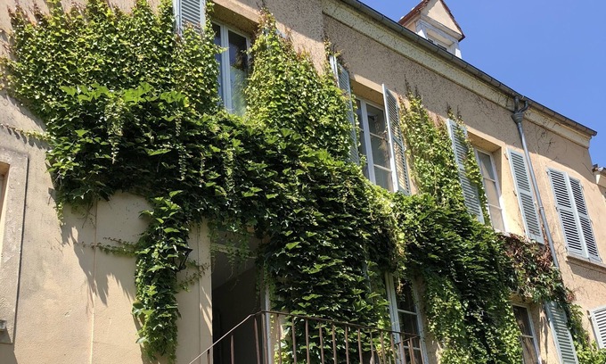 Le Pecq Villa | Villa Dominique - Les Demoiselles à Versailles