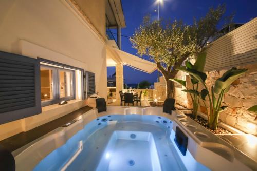 Capitolo Villa | Villa DONNA LUCIA - Dimore & Pool