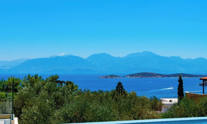 Agios Nikolaos Villa | Villa Driros | 4 Βedroom Complex Villas