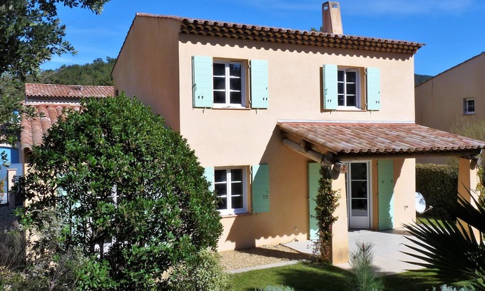 La Mole House | Villa du château