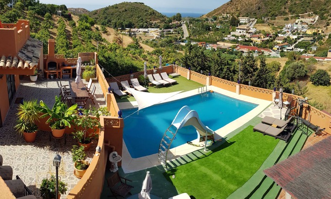 Marbella Apartment | Villa El Destino (Aptm 4) with Pool, Sea Views and Parking