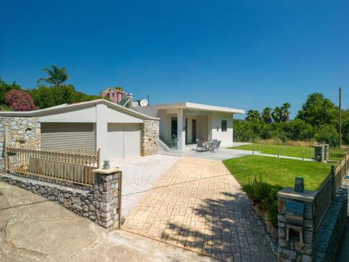 Voukoliai House | Villa Emily in countryside