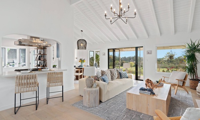 Eucalyptus Hill House | Villa Encanto - Designer Home