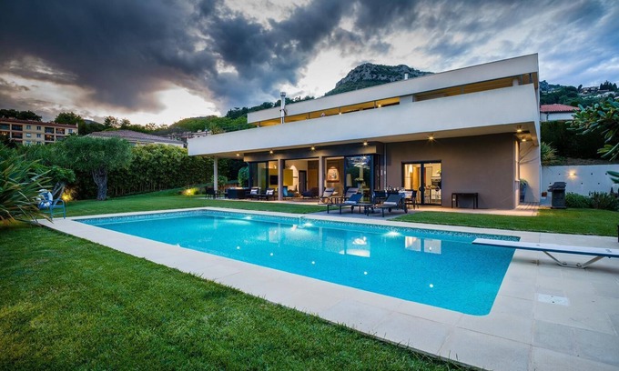 Vence Villa | Villa Epure - Contemporary elegance in the heart of beautiful Vence
