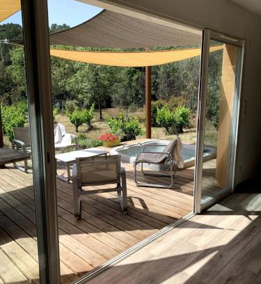 Berlou House | Villa Et au milieu coule un ruisseau - Piscine, jacuzzi privé, boulodrome