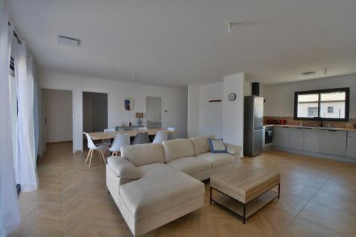 Ruoms Villa | Villa Evan Climatisation individuelle par pièce proche du centre-ville