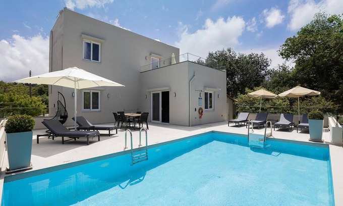 Prines Villa | Villa Filia - Three Bedroom Villa, Sleeps 6