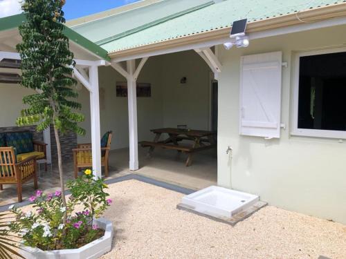 Sainte-Anne House | Villa Fleur de Lys