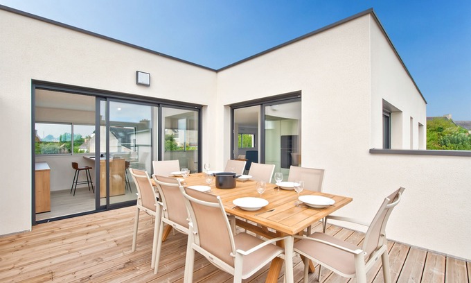 Plouguerneau Ski Chalet | Villa for 9 - Heated Pool - Jacuzzi - petanque