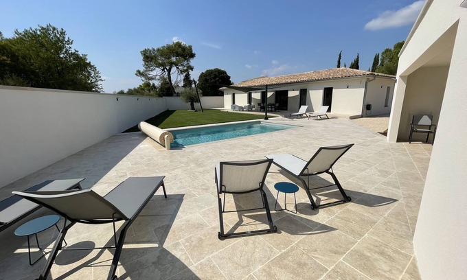 Montaren-et-Saint-Mediers Villa | Villa with private pool, garden, near Uzès