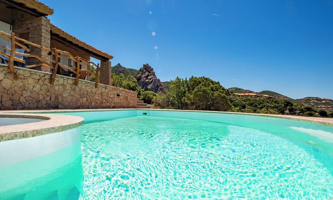 Costa Paradiso Villa | Villa Futura: the homely touch charm of classic Mediterranean style