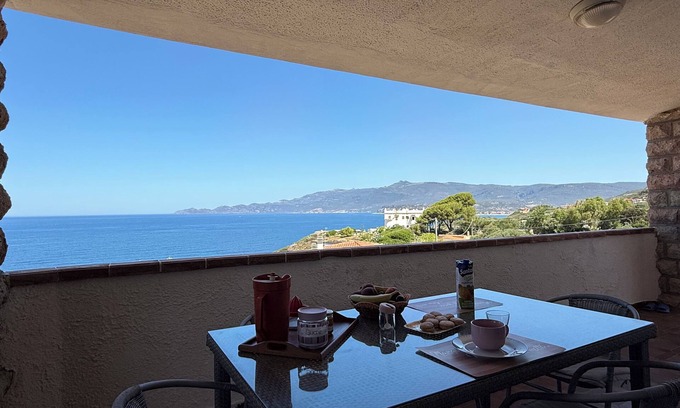 Magomadas Apartment | Villa Gabriella "Sea View" (Upper Floor Apartment)