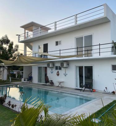 Monterrico House | Villa Garza Azul