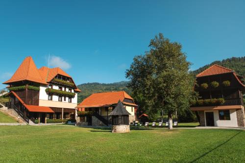 Salciua de Jos House | VILLA GHERMAN