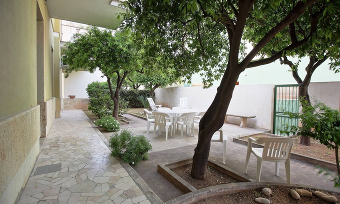 Avola Villa | VILLA GIOVE. Prestigious and very spacious Sicilian house with exclusive garden