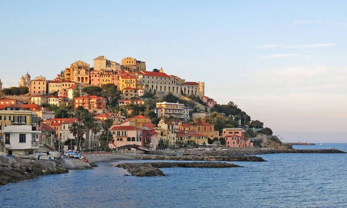 Poggi Villa | Villa "Greta" with Sea View, Shared Pool & Wi-Fi