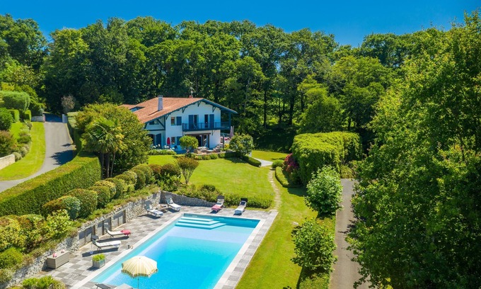 Arcangues Villa | Villa Haritzaga - Piscine et Salle de Sport