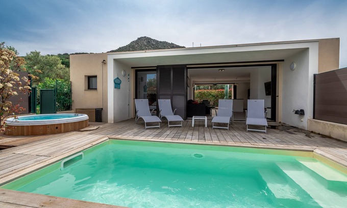 L'Ile-Rousse Villa | Villa ideal for family and friends - Private pool and spa - 5 min from the beach