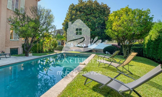 Saint-Jean-Cap-Ferrat Villa | Villa Idyllique en front de mer