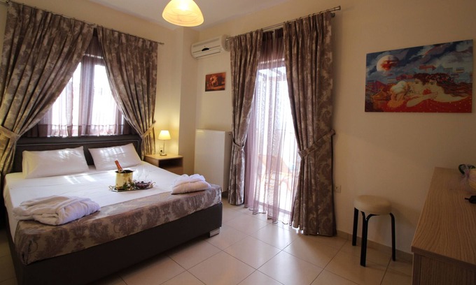 Skaleta Villa | Villa II close to the beach, heated shared pool,sauna, BBQ, table tennis
