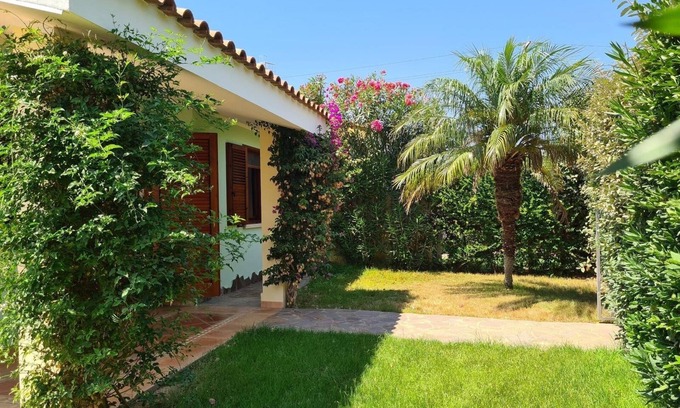 Sant'Anna Arresi Villa | Villa "Il Giglio del Mare" with garden and parking space 3 km from Porto Pino